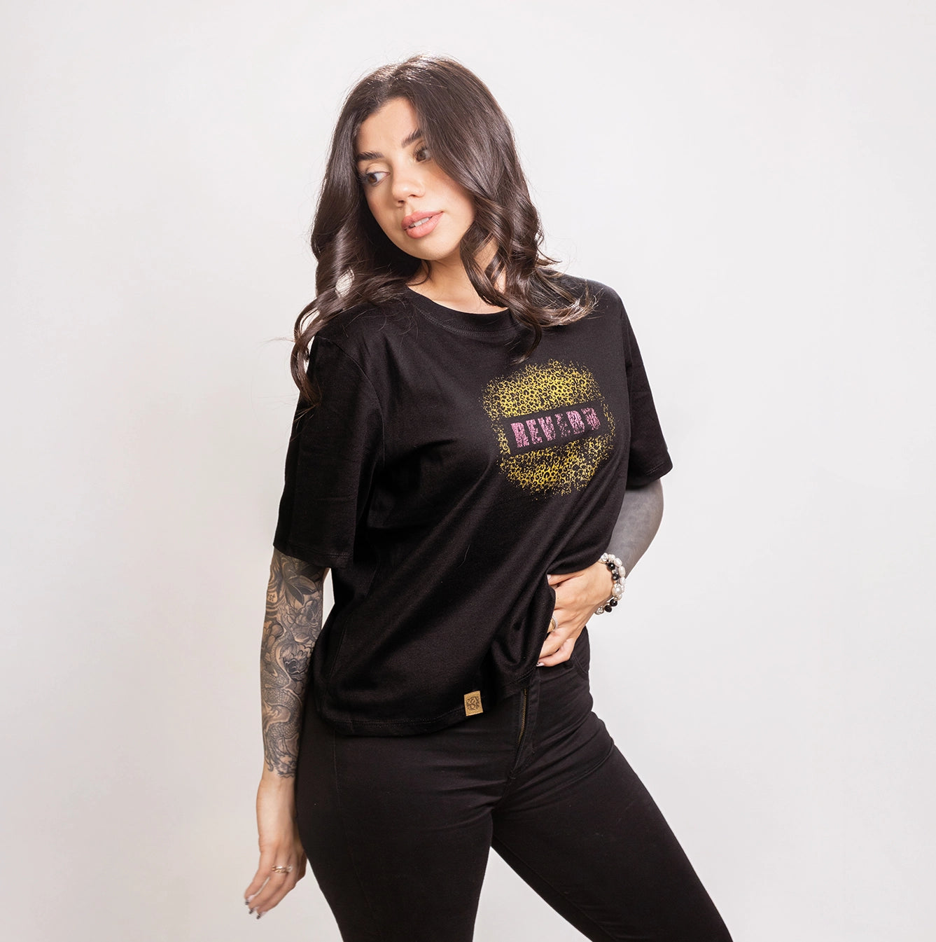 Polera Animal Print Negra Mujer